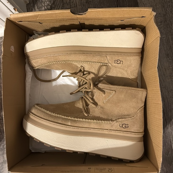 Ugg Marin Bootie - Picture 2 of 3